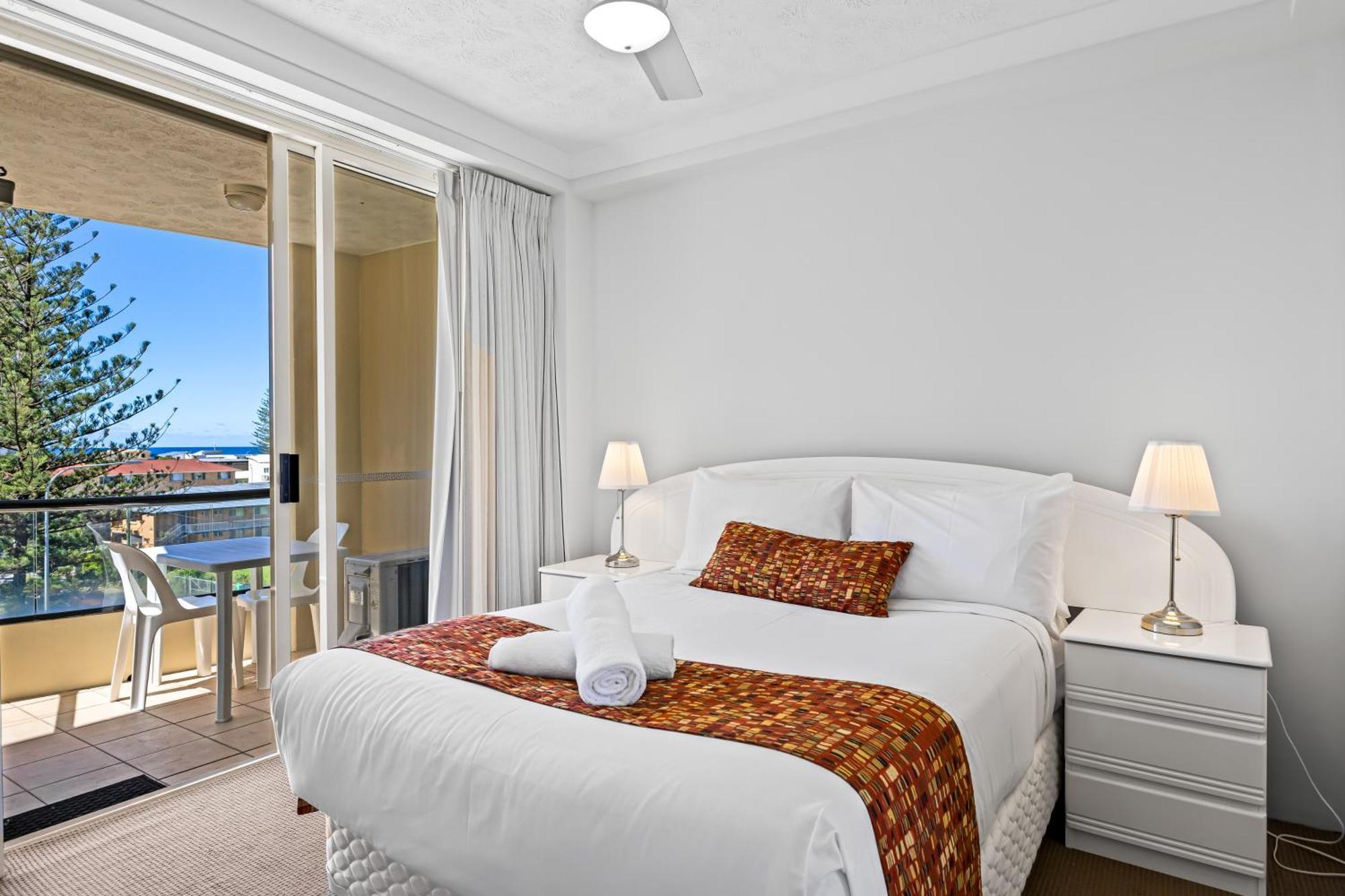 Palazzo Colonnades Aparthotel Gold Coast Exterior photo