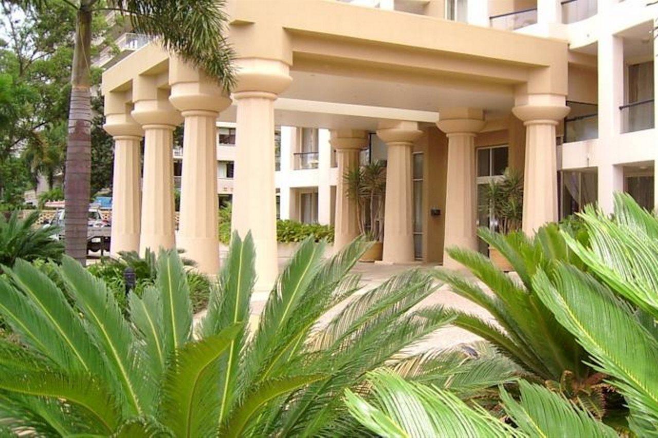 Palazzo Colonnades Aparthotel Gold Coast Exterior photo