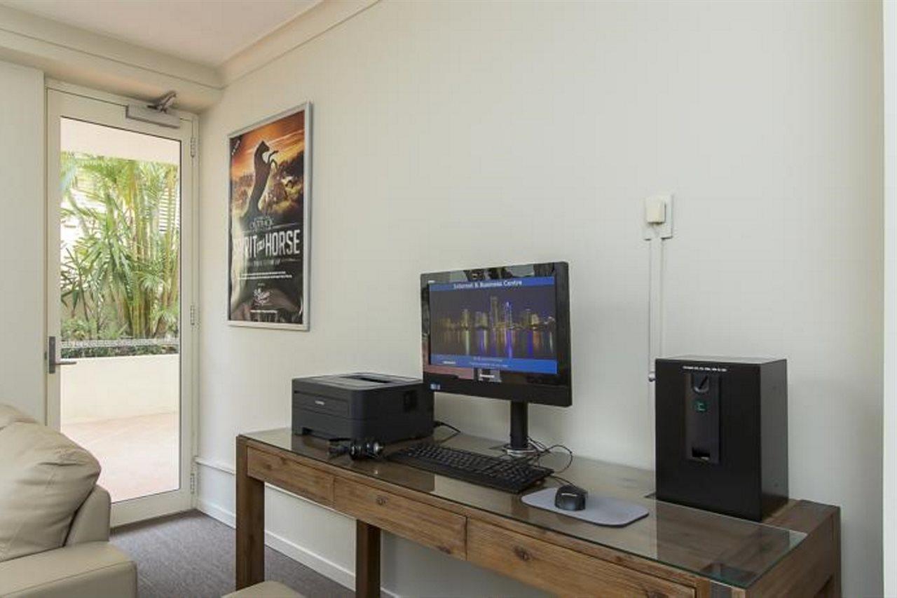 Palazzo Colonnades Aparthotel Gold Coast Exterior photo